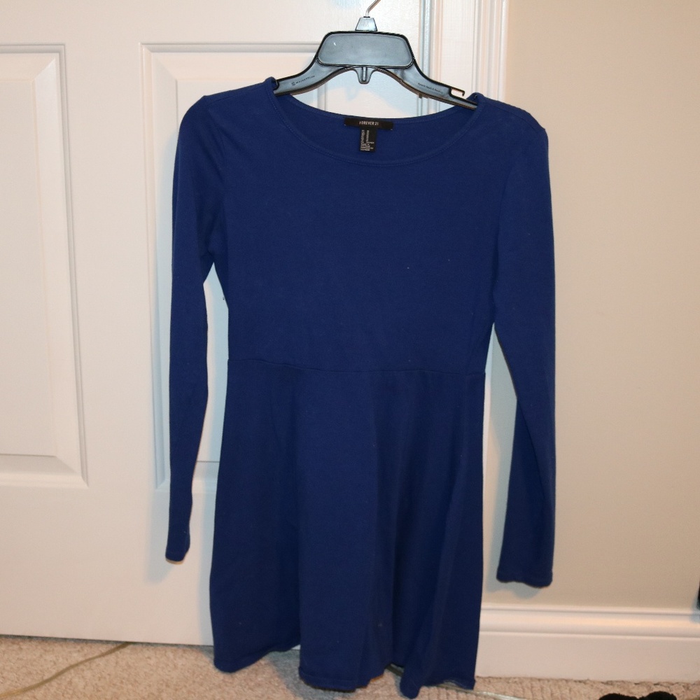 Long-sleeve Medium blue dress, short